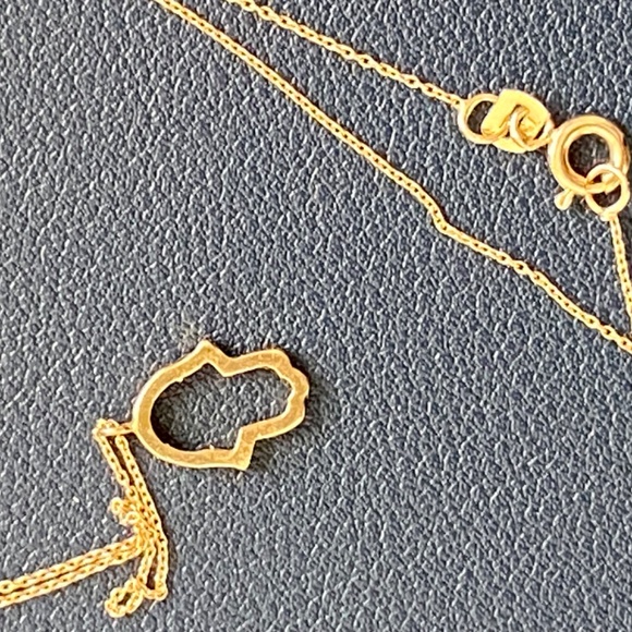 Alemdara Hamra Hand of Hamsa Necklace - Picture 5 of 11